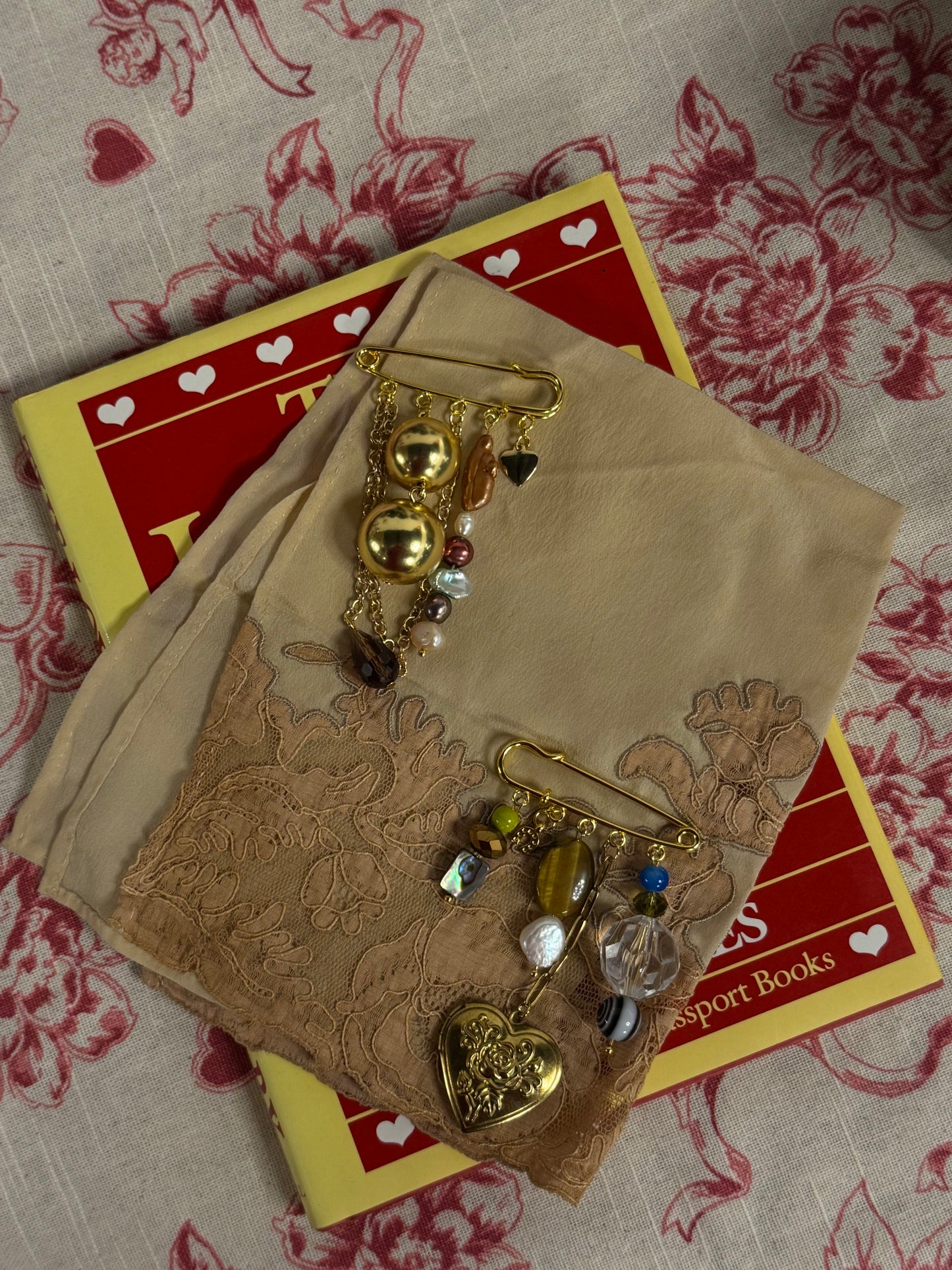 Beaded Pin Brooch – Gold